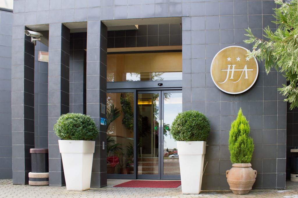 Hotel Alan Анцола дел'Емилия Екстериор снимка