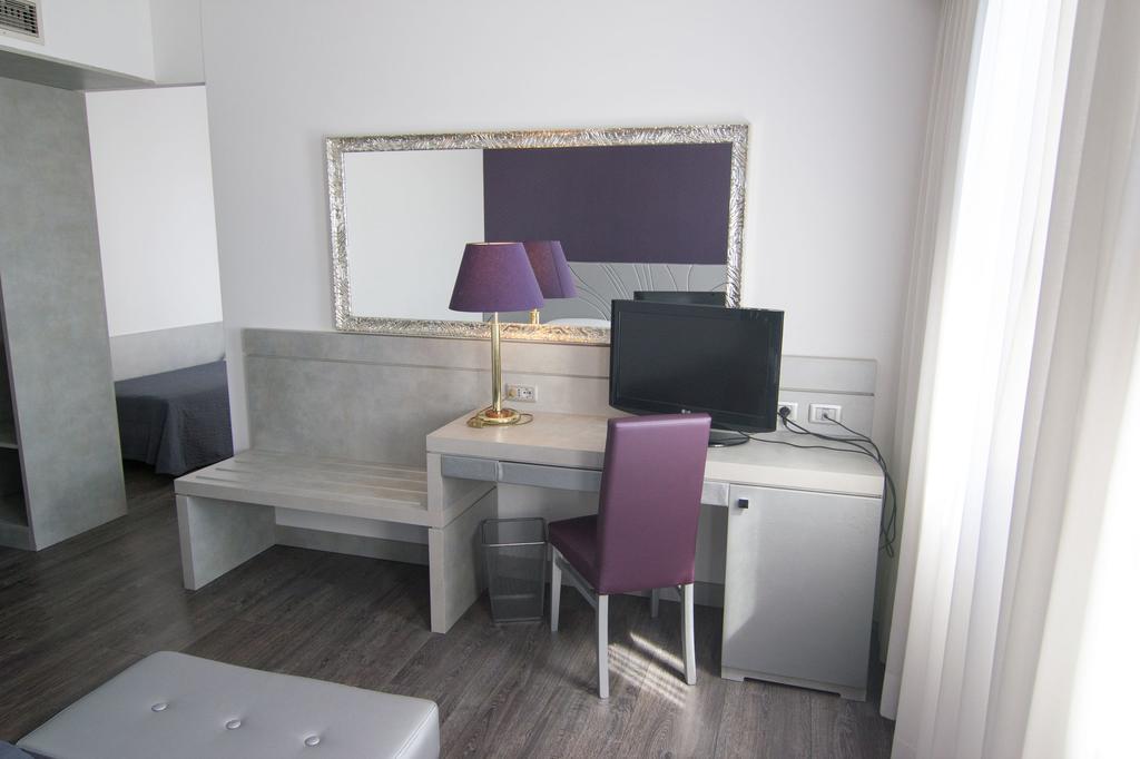 Hotel Alan Анцола дел'Емилия Екстериор снимка